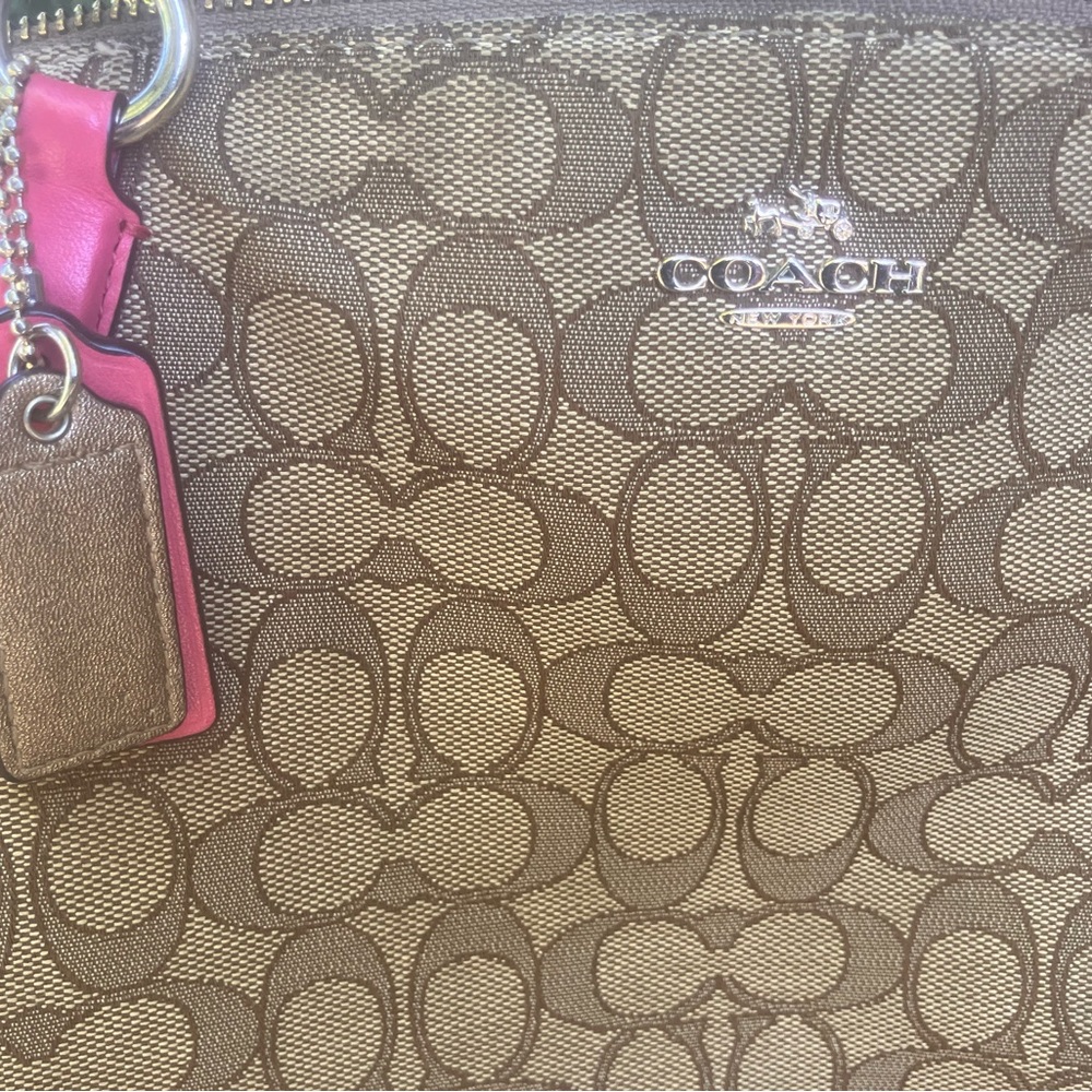 Authentic Coach Signature Kelsey bag